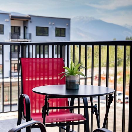 Alpine Haven By Revelstoke Vacations Apartman Kültér fotó