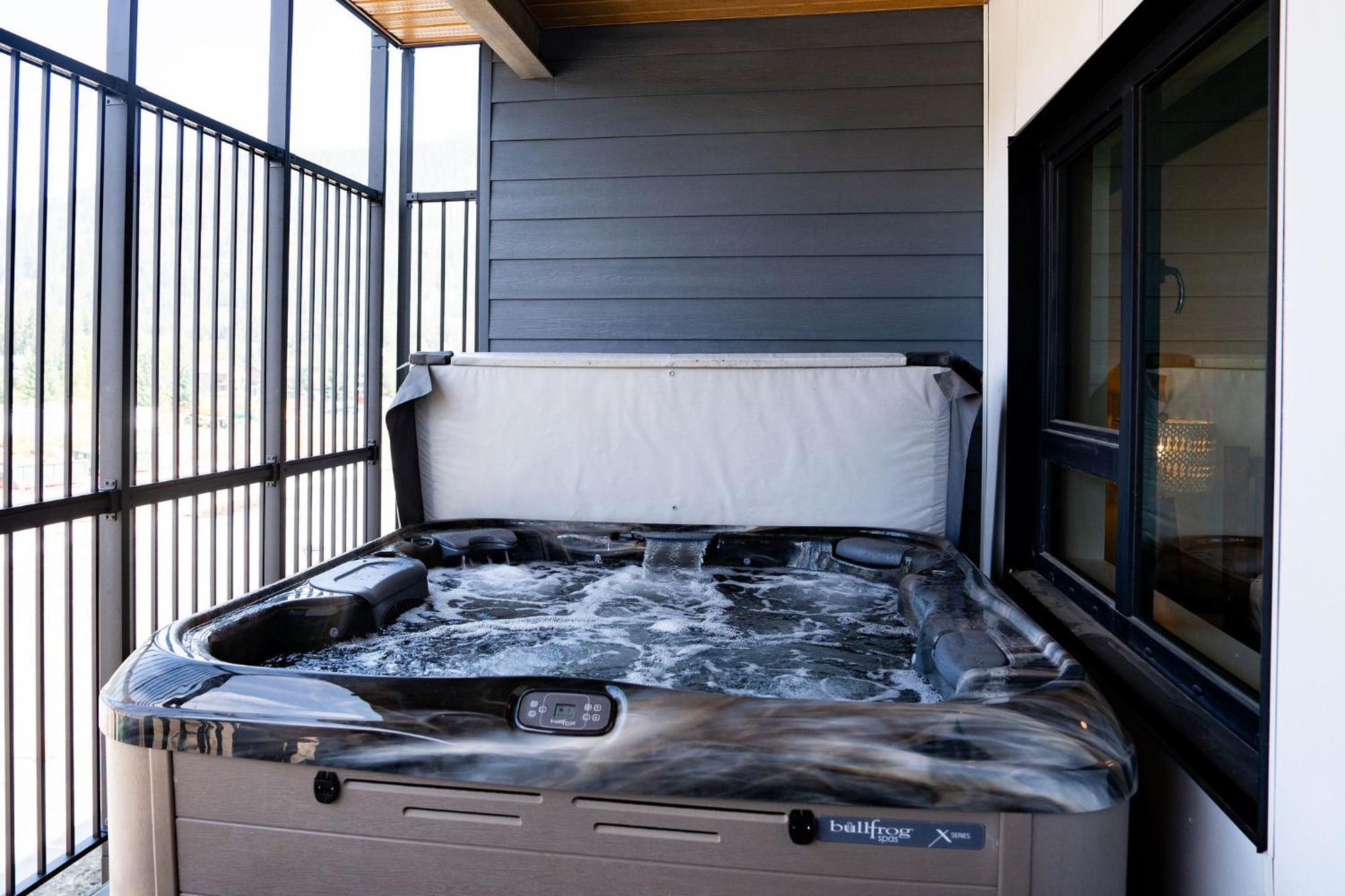 Alpine Haven By Revelstoke Vacations Apartman Kültér fotó