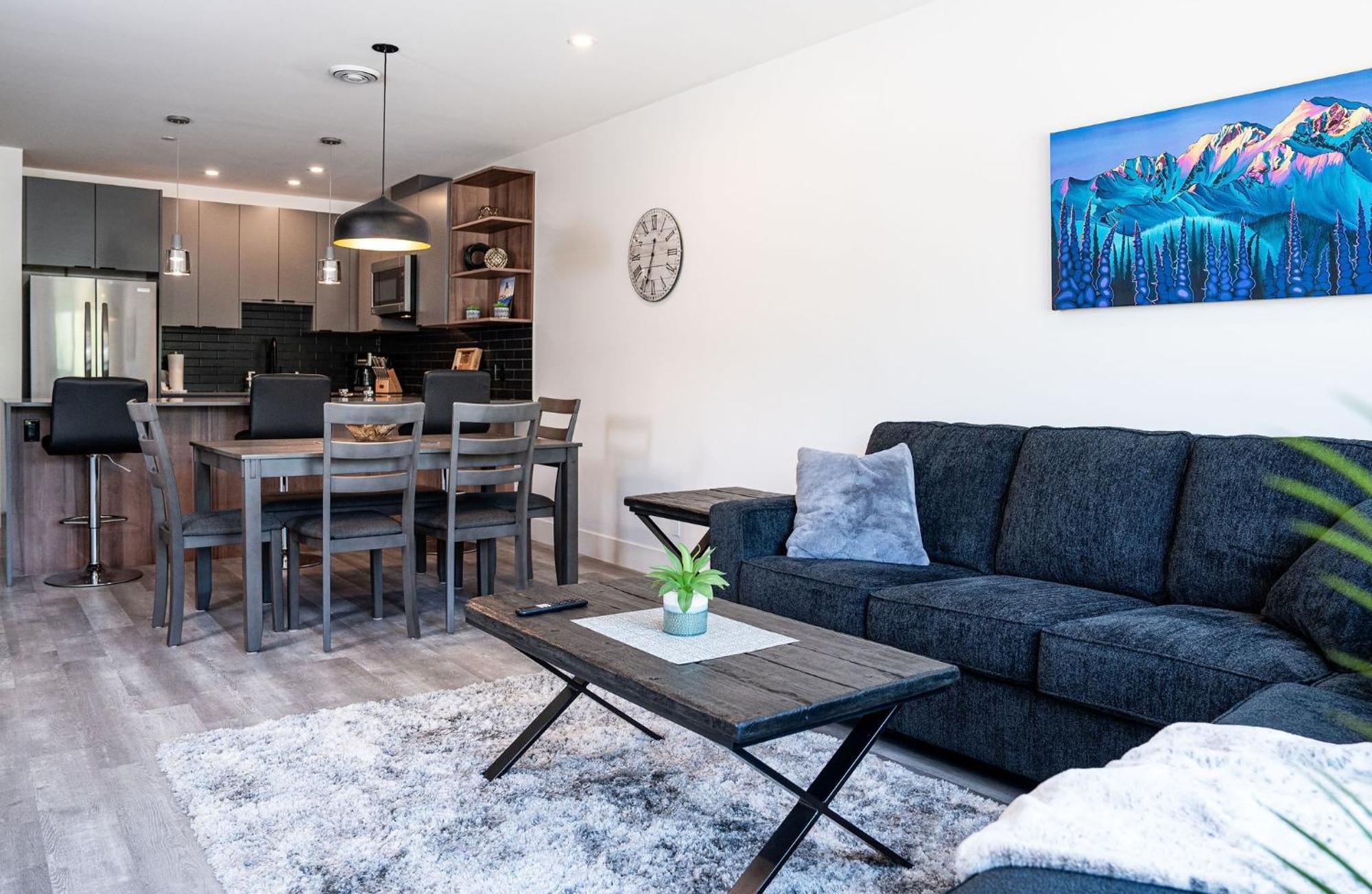 Alpine Haven By Revelstoke Vacations Apartman Kültér fotó