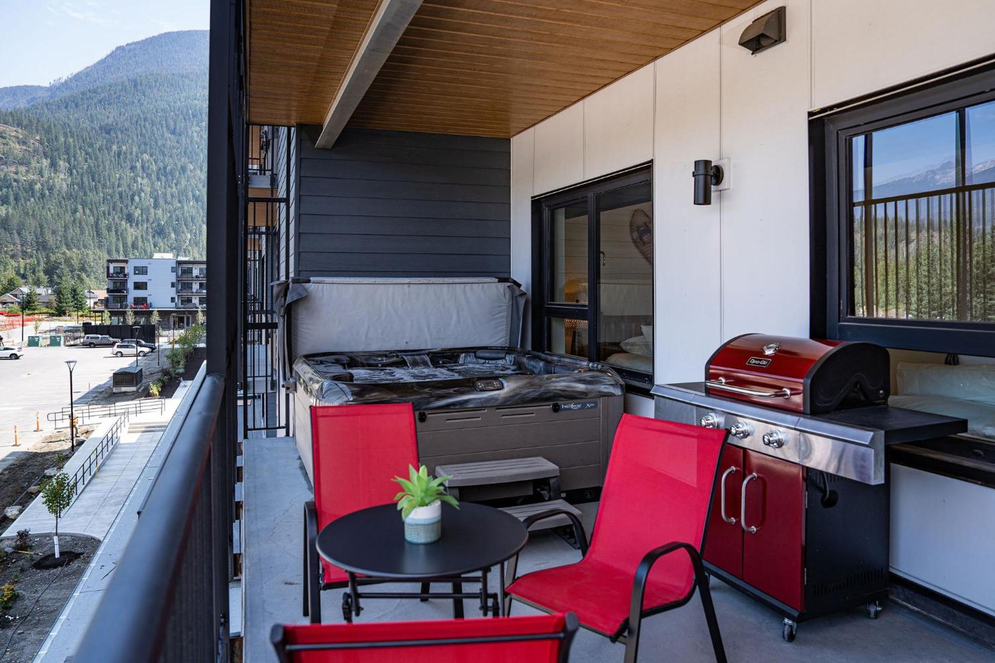 Alpine Haven By Revelstoke Vacations Apartman Kültér fotó